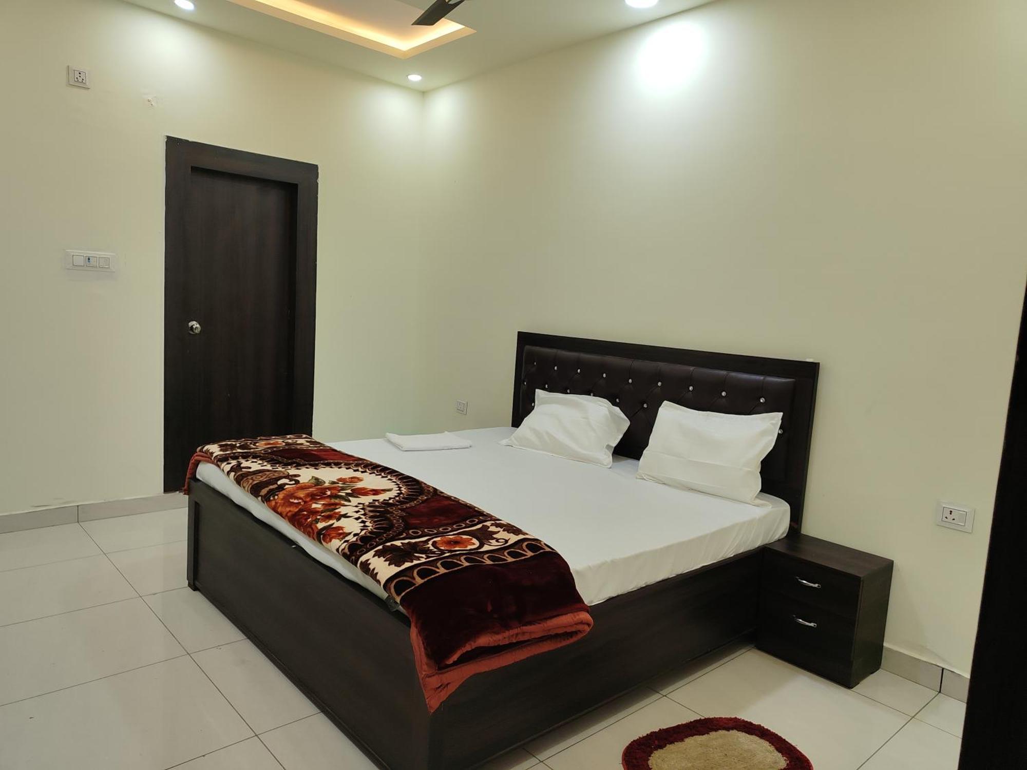 Hotel Dev International Khalilabad Ngoại thất bức ảnh